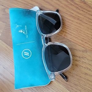Blenders The Yacht Week womens sunglasses
